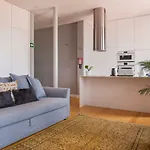 Breath-taking River & View Stunning 3 Bedrooms & 3 Bathrooms With Ac Alfama Castle District 1st Floor شقة