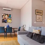 Breath-taking River & View Stunning 3 Bedrooms & 3 Bathrooms With Ac Alfama Castle District 1st Floor شقة *