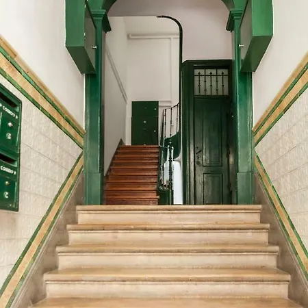 Apartman Breath-taking River & View Stunning 3 Bedrooms & 3 Bathrooms With Ac Alfama Castle District 1st Floor *