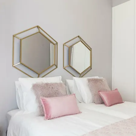 Breath-taking River & View Stunning 3 Bedrooms & 3 Bathrooms With Ac Alfama Castle District 1st Floor Lejlighed Lisboa