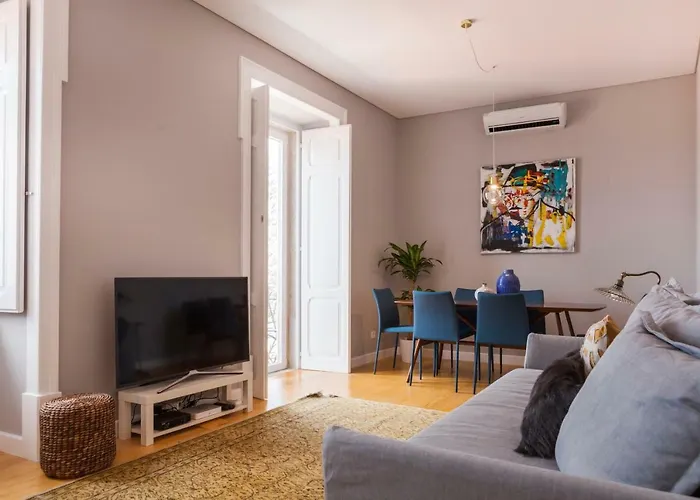 Breath-taking River & View Stunning 3 Bedrooms & 3 Bathrooms With Ac Alfama Castle District 1st Floor 아파트 리스본