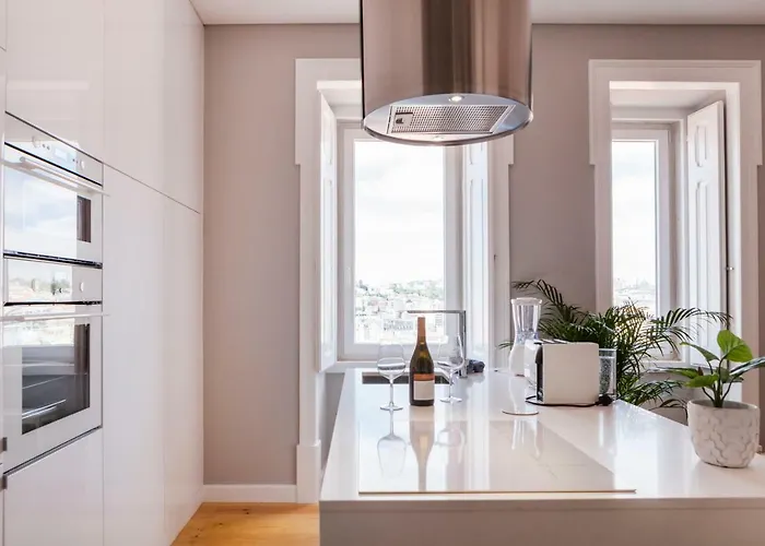 아파트 Breath-taking River & View Stunning 3 Bedrooms & 3 Bathrooms With Ac Alfama Castle District 1st Floor *